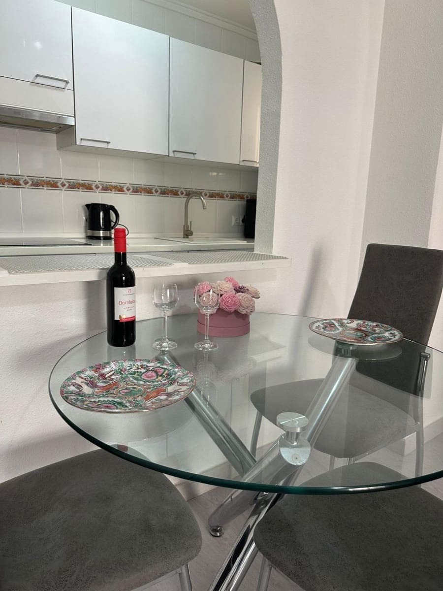 2 sypialnia Apartament na sprzedaż w Torrevieja z basenem - 144 000 € (Ref: 9387912)