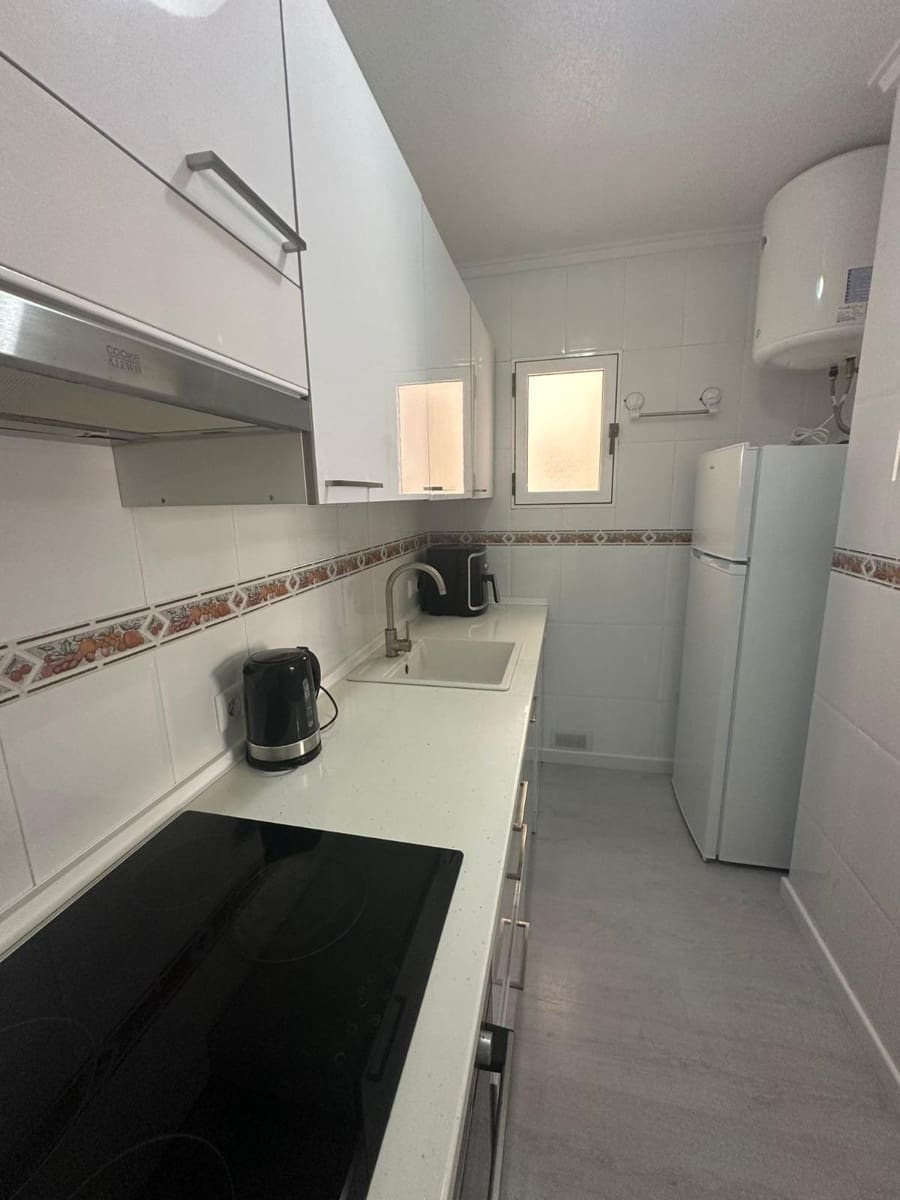 2 sypialnia Apartament na sprzedaż w Torrevieja z basenem - 144 000 € (Ref: 9387912)