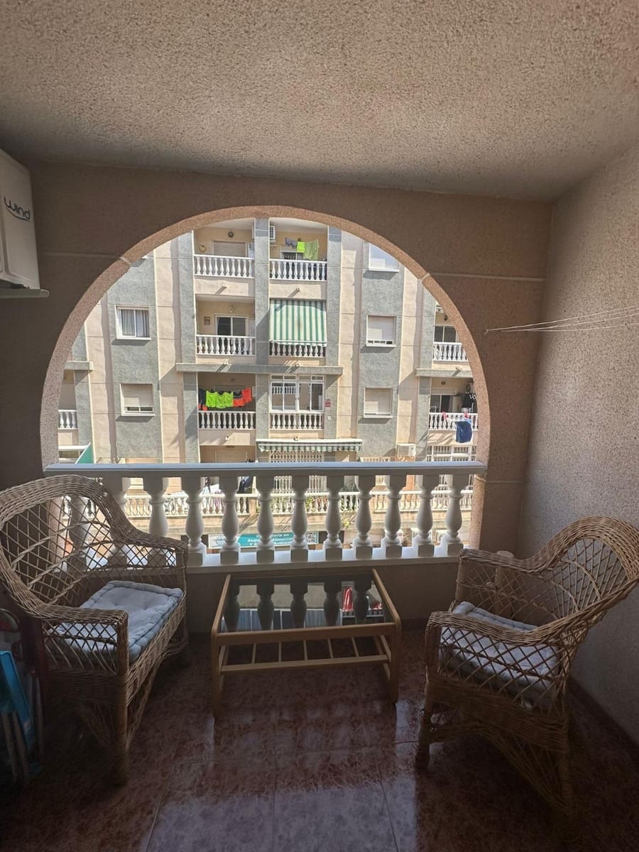 2 sypialnia Apartament na sprzedaż w Torrevieja z basenem - 144 000 € (Ref: 9387912)