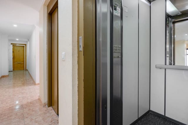 Apartamento de 2 habitaciones en Playa del Cura, Torrevieja en venta - 147.900 € (Ref: 9387913)