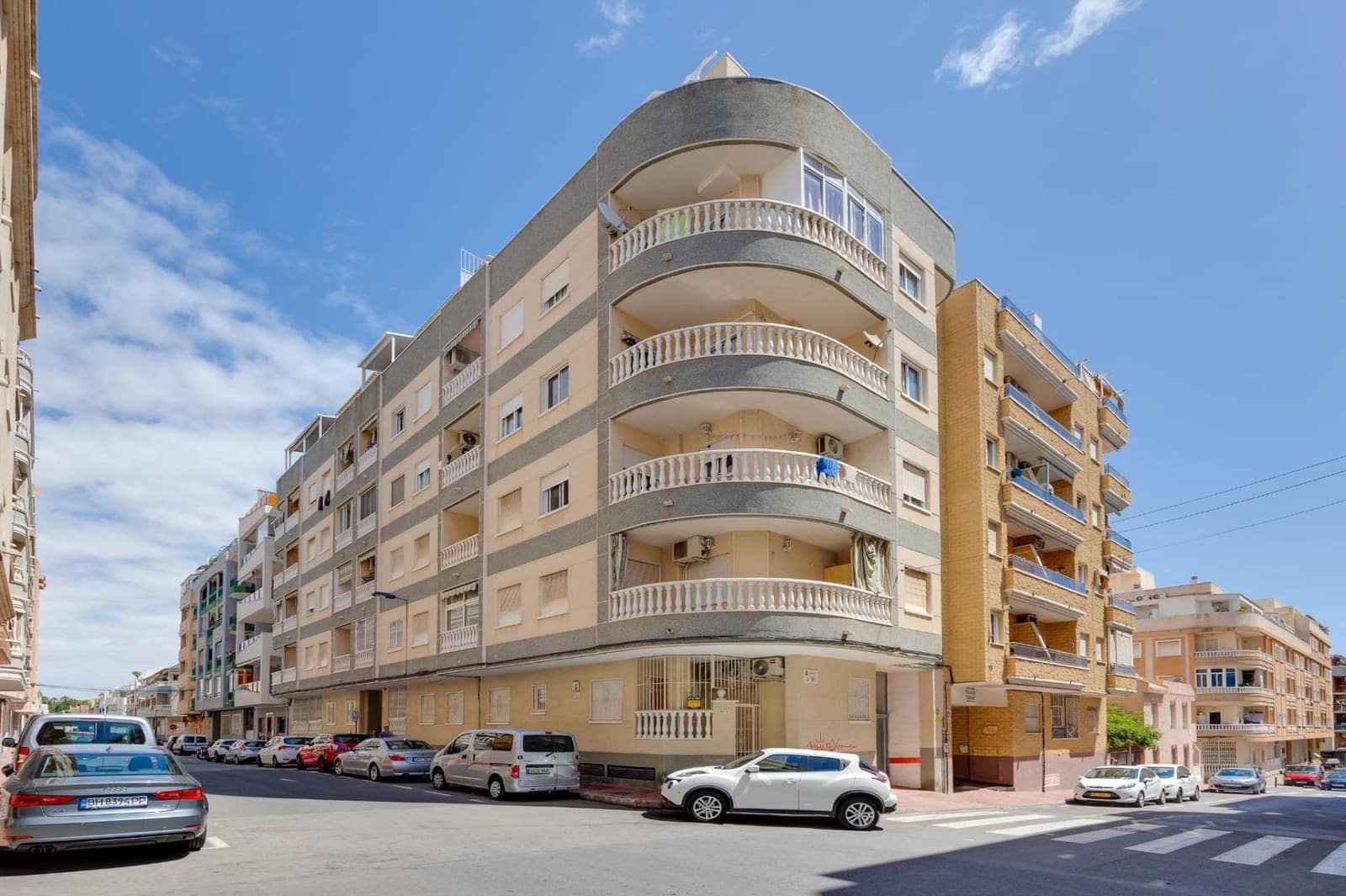 Apartamento de 2 habitaciones en Torrevieja en venta - 147.900 € (Ref: 9387913)