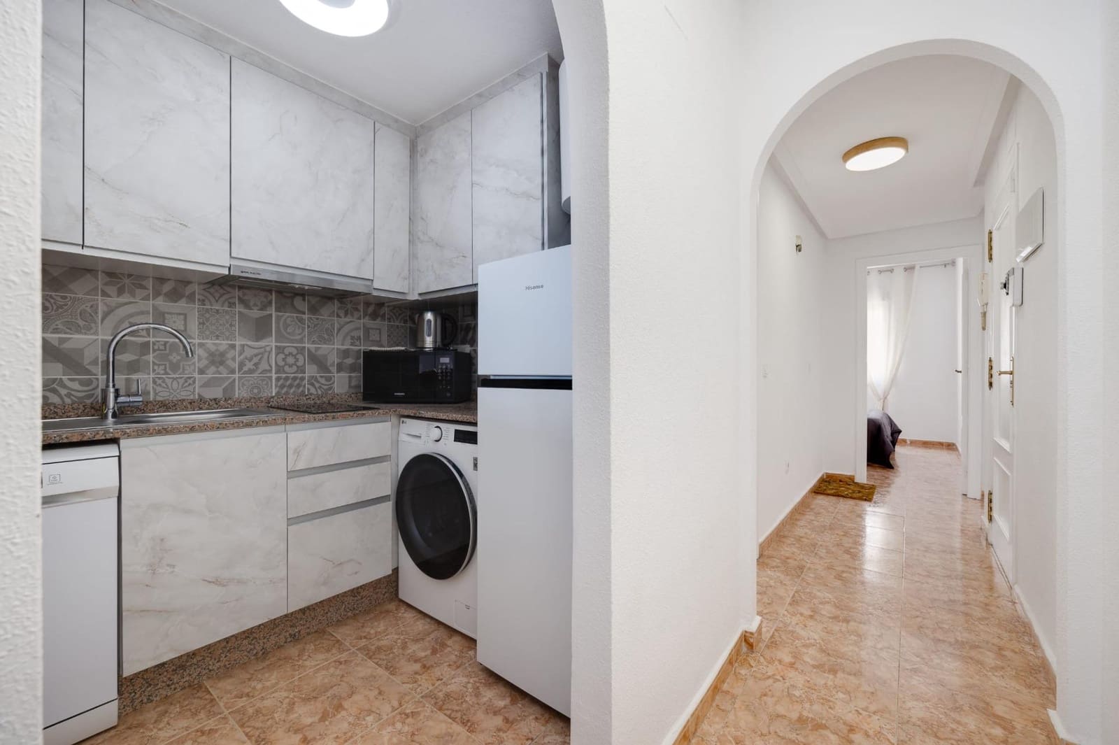 Apartamento de 2 habitaciones en Torrevieja en venta - 147.900 € (Ref: 9387913)