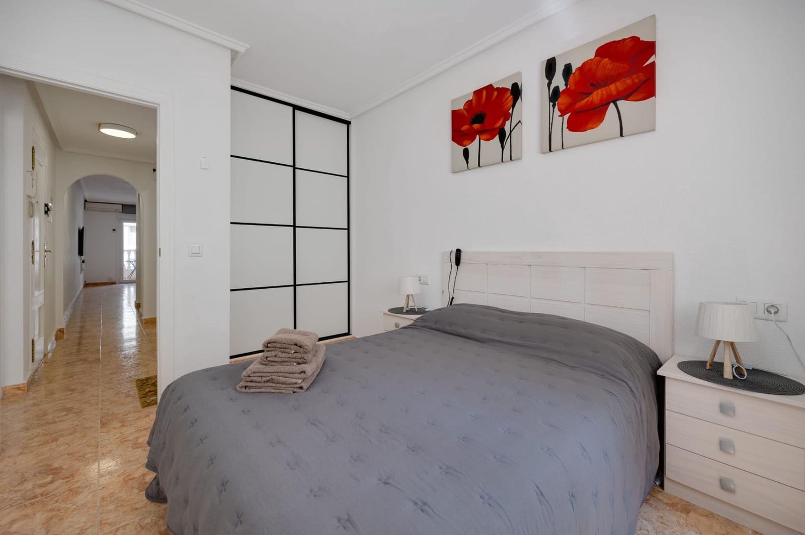 Apartamento de 2 habitaciones en Torrevieja en venta - 147.900 € (Ref: 9387913)