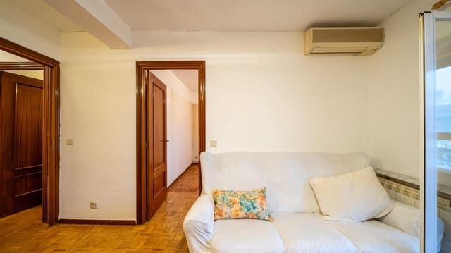 3 bedroom Flat for sale in Pilar, Madrid city - € 362,000 (Ref: 9390866)