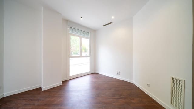 1 slaapkamer Flat te koop in Horcajo, Madrid stad - € 310.000 (Ref: 9390870)