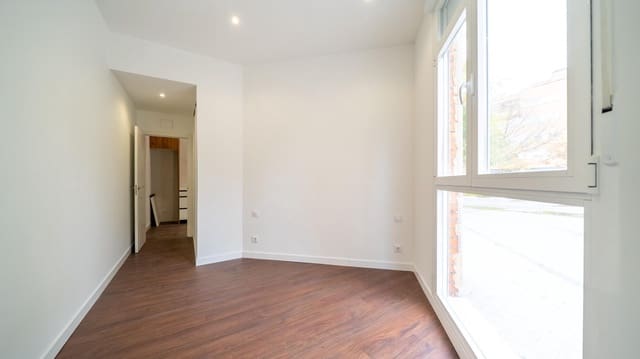 1 slaapkamer Flat te koop in Horcajo, Madrid stad - € 310.000 (Ref: 9390870)