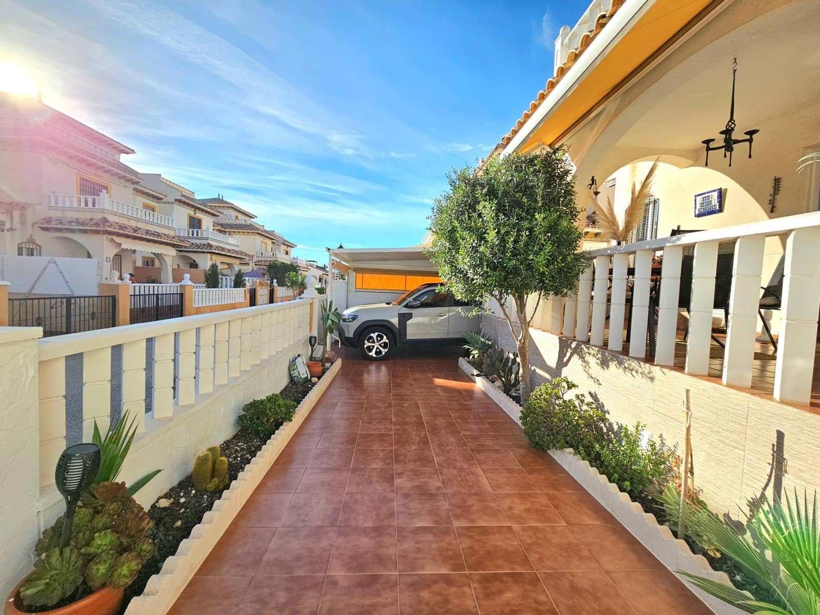 3 sypialnia Dom szeregowy na sprzedaż w Orihuela Costa z basenem - 245 000 € (Ref: 9395986)