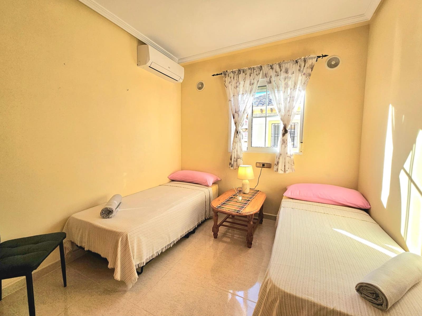 3 sypialnia Dom szeregowy na sprzedaż w Orihuela Costa z basenem - 245 000 € (Ref: 9395986)