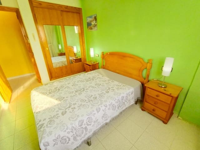 Apartamento de 2 habitaciones en Playa del Acequión, Torrevieja en venta con piscina garaje - 133.000 € (Ref: 9398482)