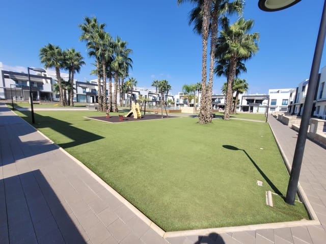 2 makuuhuone Bungalow myytävänä paikassa La Zenia, Orihuela mukana uima-altaan 
autotalli - 289 900 € (Ref: 9398483)