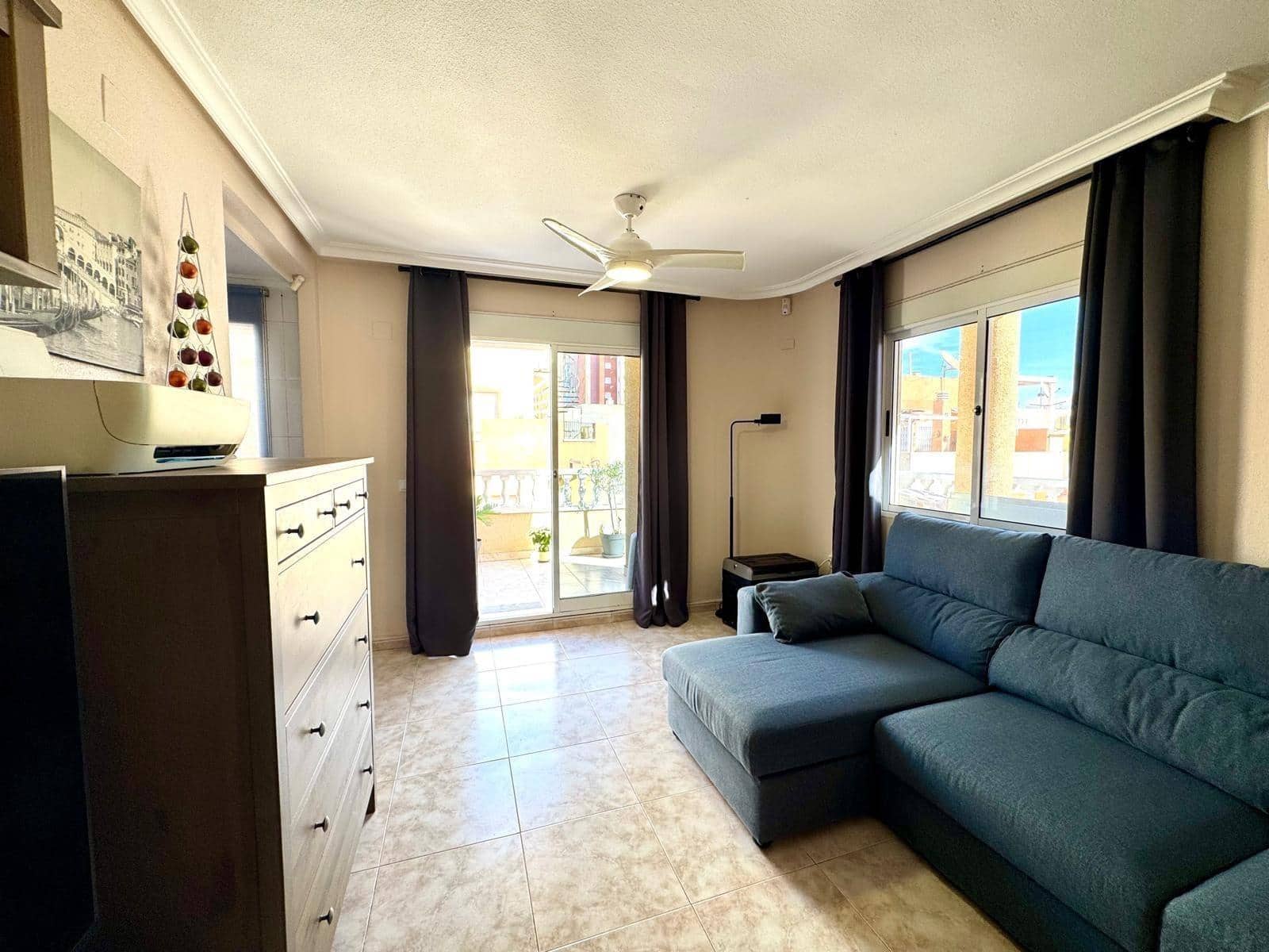 1 soverom Penthouse til salgs i Torrevieja - € 135 260 (Ref: 9398484)