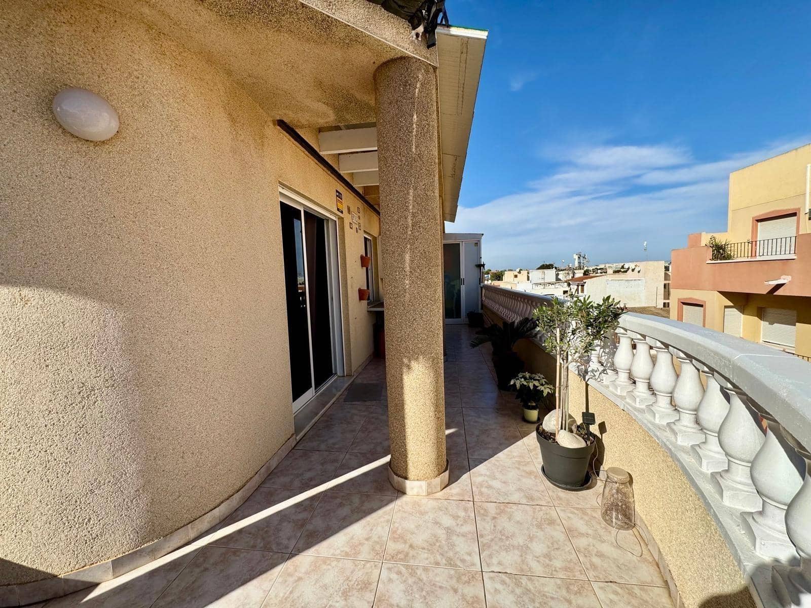 1 soverom Penthouse til salgs i Torrevieja - € 135 260 (Ref: 9398484)