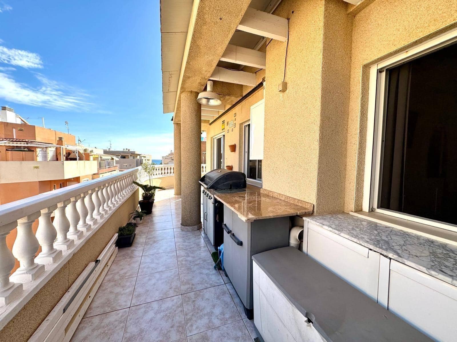 1 soverom Penthouse til salgs i Torrevieja - € 135 260 (Ref: 9398484)