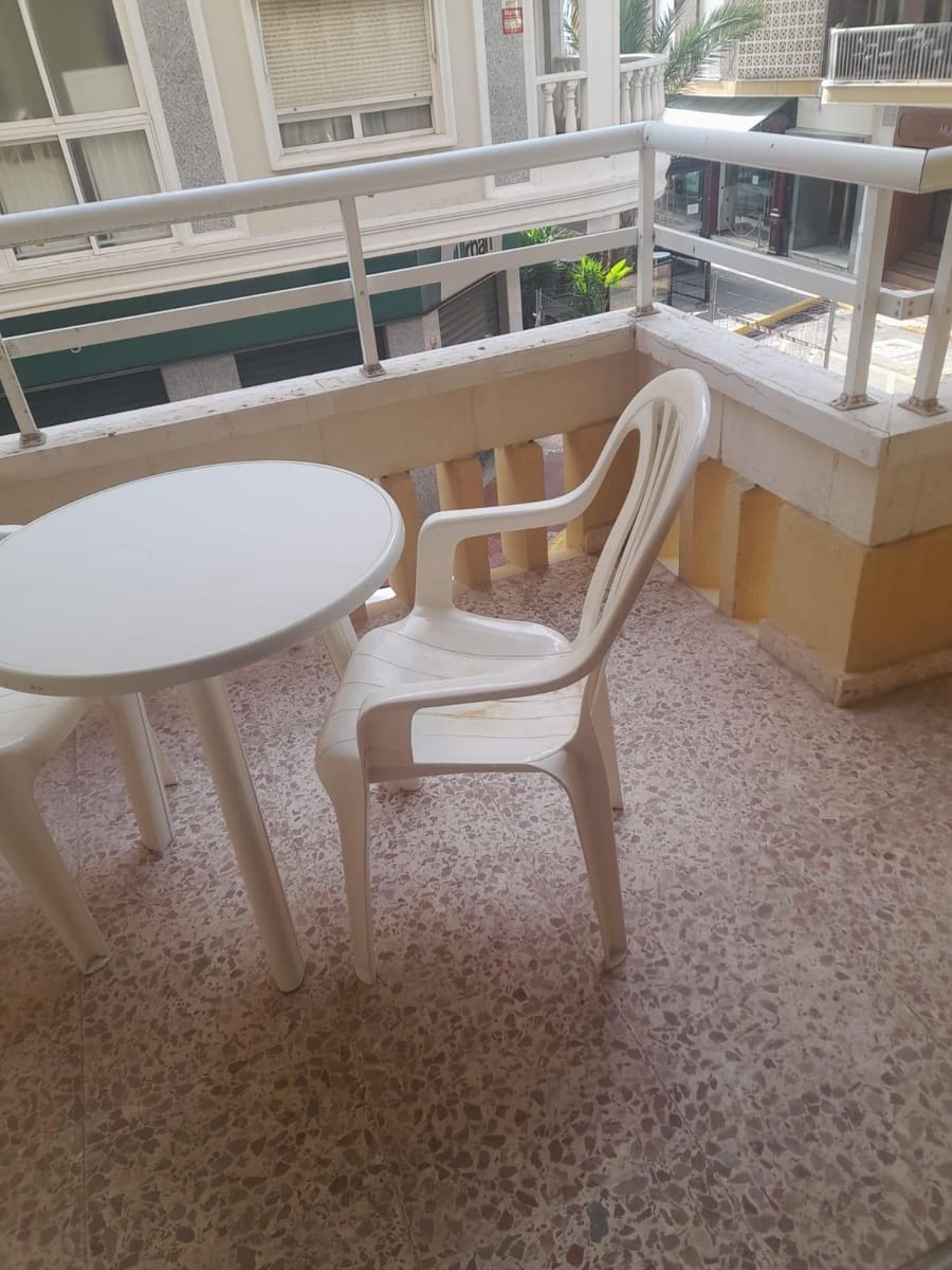 3 quarto Apartamento para venda em Torrevieja - 155 000 € (Ref: 9398487)