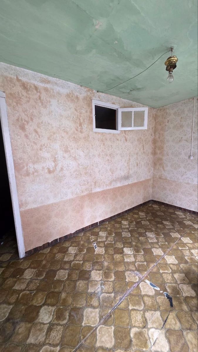 10 slaapkamer Appartement te koop in Luarca - € 99.500 (Ref: 9404434)