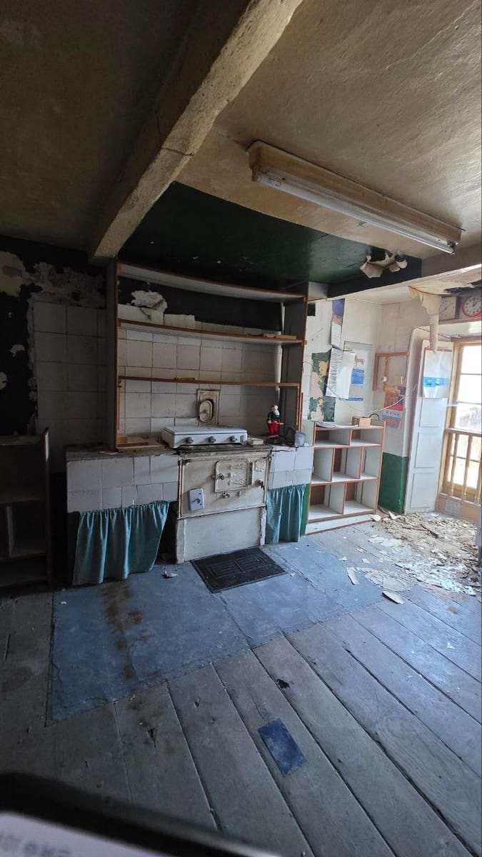 10 slaapkamer Appartement te koop in Luarca - € 99.500 (Ref: 9404434)