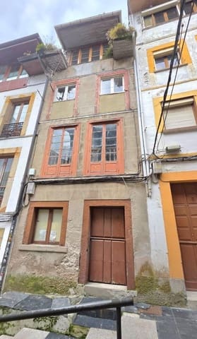 10 slaapkamer Appartement te koop in Luarca, Valdés - € 99.500 (Ref: 9404434)