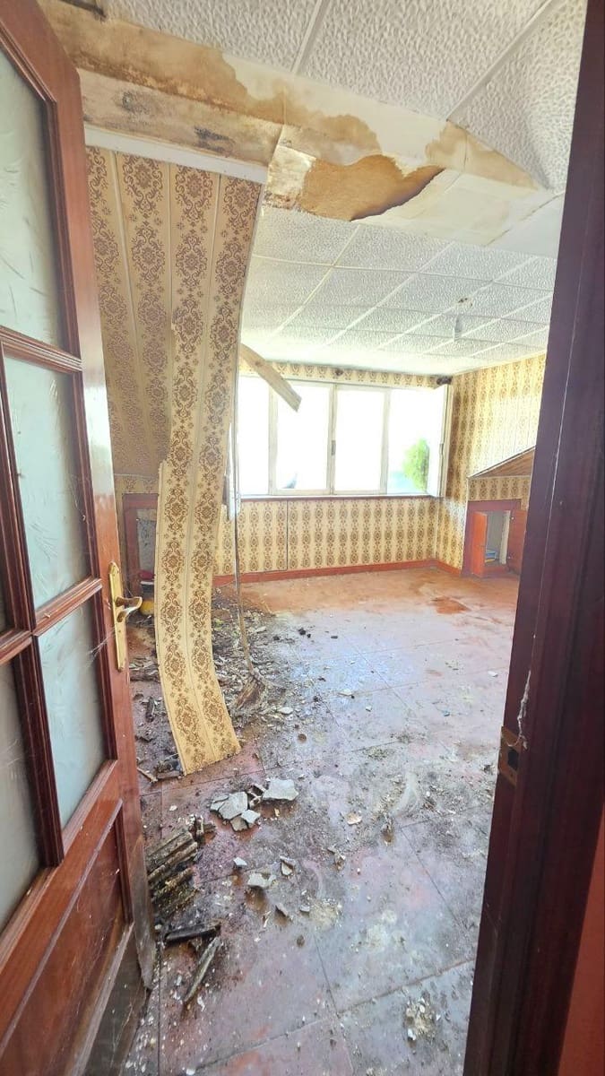 10 slaapkamer Appartement te koop in Luarca - € 99.500 (Ref: 9404434)