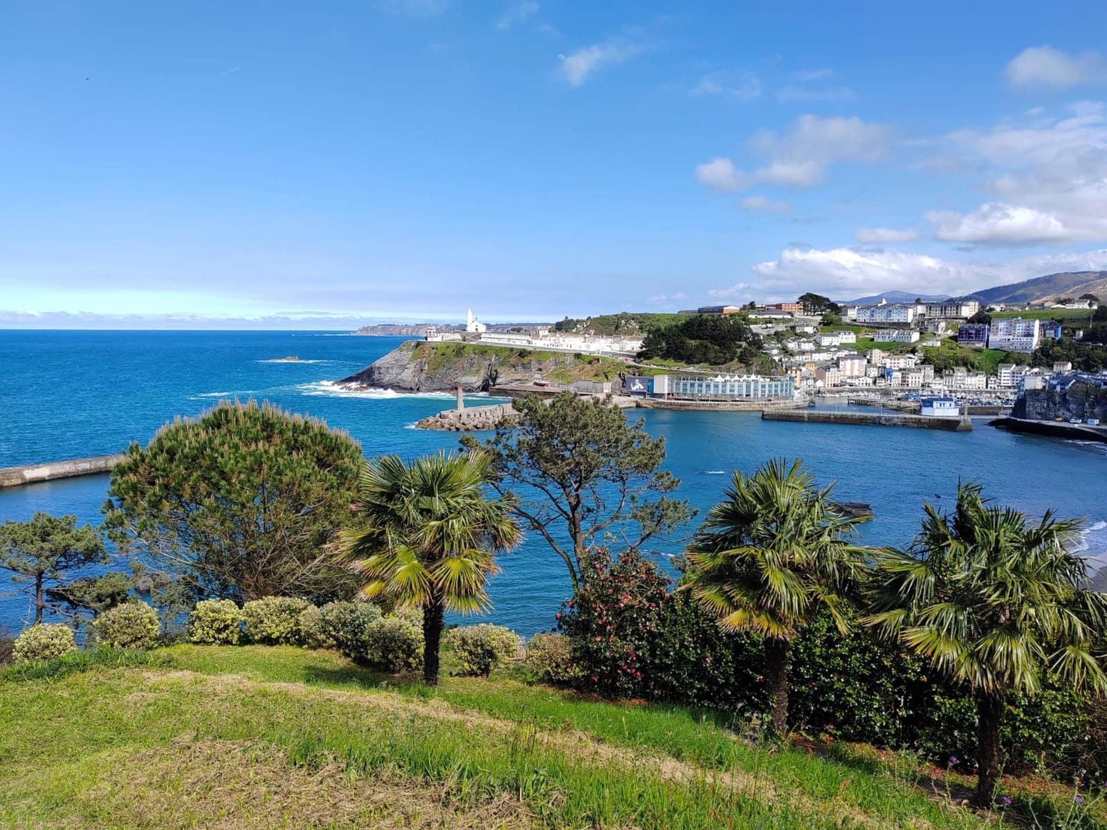 10 slaapkamer Appartement te koop in Luarca - € 99.500 (Ref: 9404434)