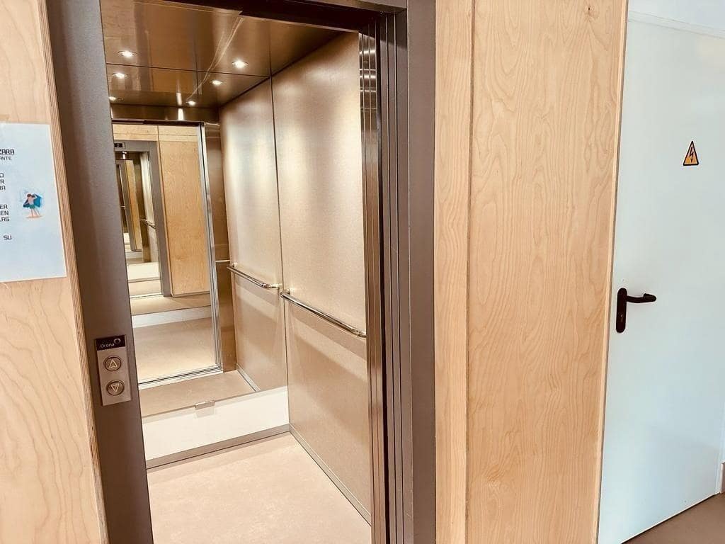 Ático de 3 habitaciones en Alicante / Alacant ciudad en venta con piscina garaje - 975.000 € (Ref: 9406853)