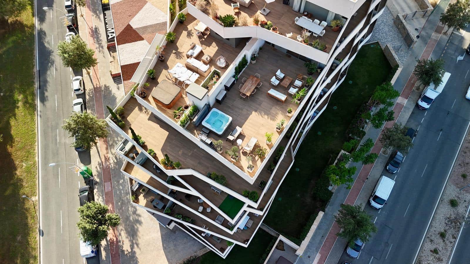 Ático de 3 habitaciones en Alicante / Alacant ciudad en venta con piscina garaje - 975.000 € (Ref: 9406853)