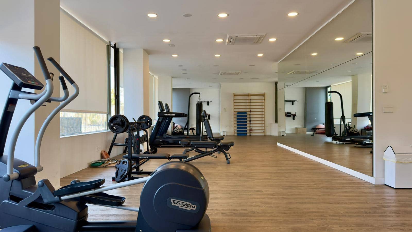 3 bedroom Penthouse for sale in Alicante / Alacant city with pool garage - € 975,000 (Ref: 9406853)