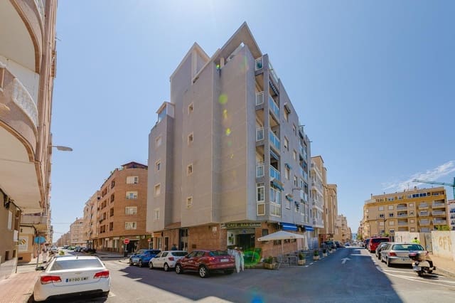 2 quarto Apartamento para venda em Avenida Habaneras - Curva de Palangre, Torrevieja - 119 900 € (Ref: 9406856)