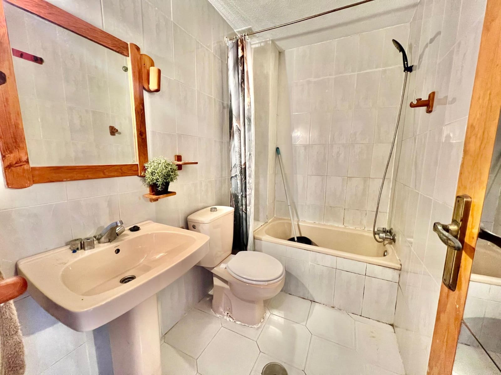 Estudio en Torrevieja en venta - 69.900 € (Ref: 9406857)