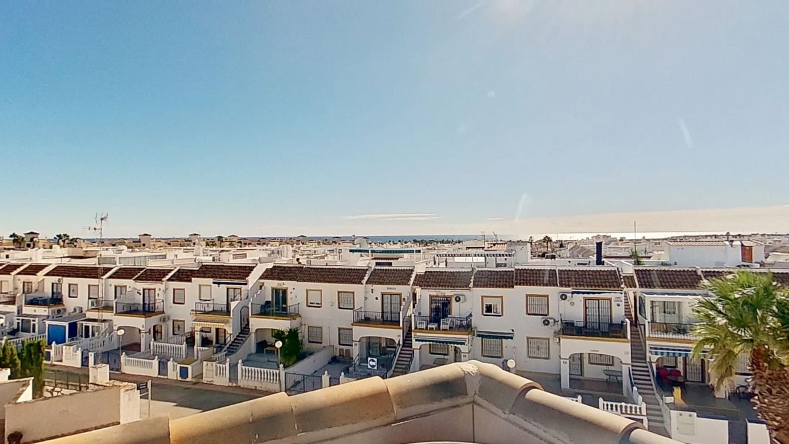 3 makuuhuone Bungalow myytävänä paikassa Orihuela Costa mukana uima-altaan - 185 900 € (Ref: 9407964)