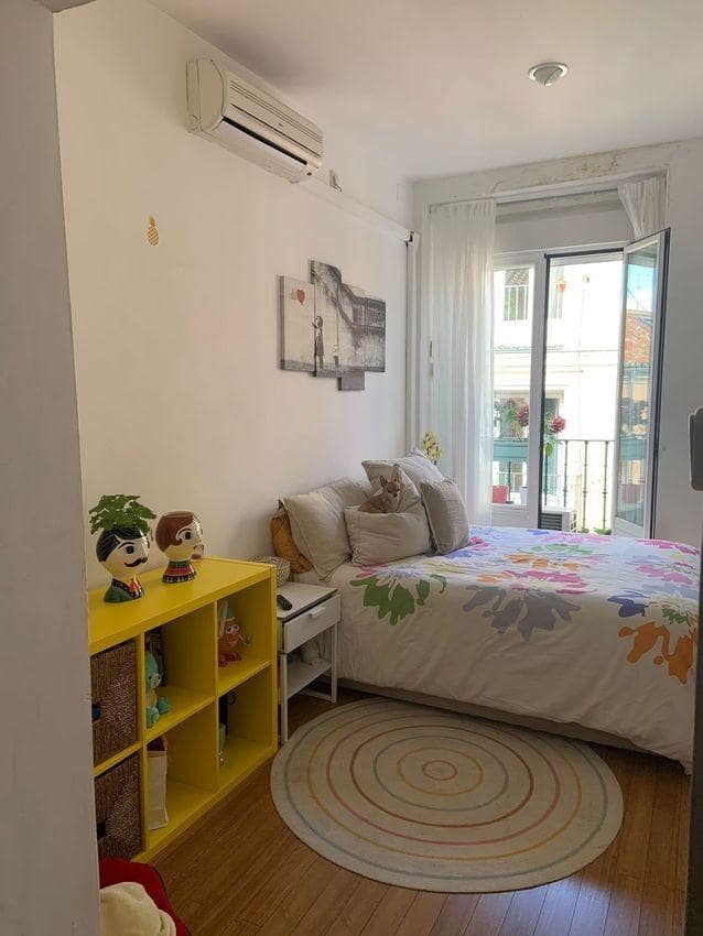 2 bedroom Flat for sale in Madrid city - € 645,000 (Ref: 9410966)