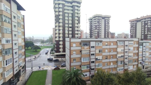 3 chambre Appartement à vendre à Gijón - 155 000 € (Ref: 9414098)