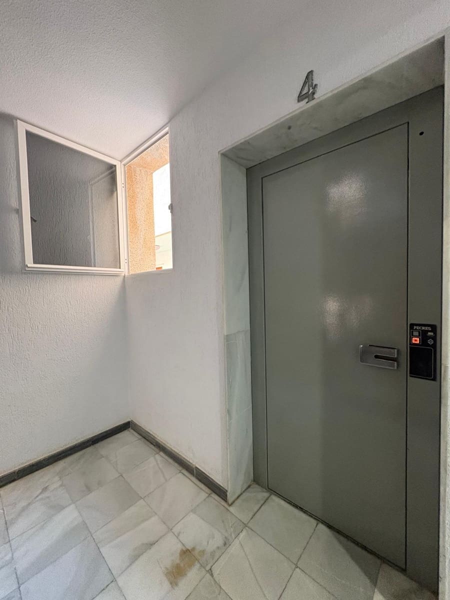 2 Zimmer Apartment zu verkaufen in Torrevieja mit Pool - 159.900 € (Ref: 9415929)