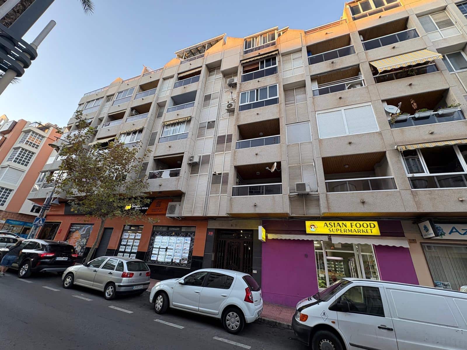 2 Zimmer Apartment zu verkaufen in Torrevieja mit Pool - 159.900 € (Ref: 9415929)
