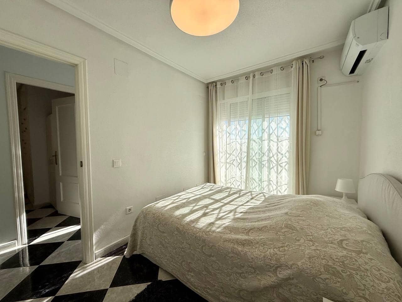 4 camera da letto Villa in vendita in Playa Flamenca con piscina garage - 419.000 € (Rif: 9419757)