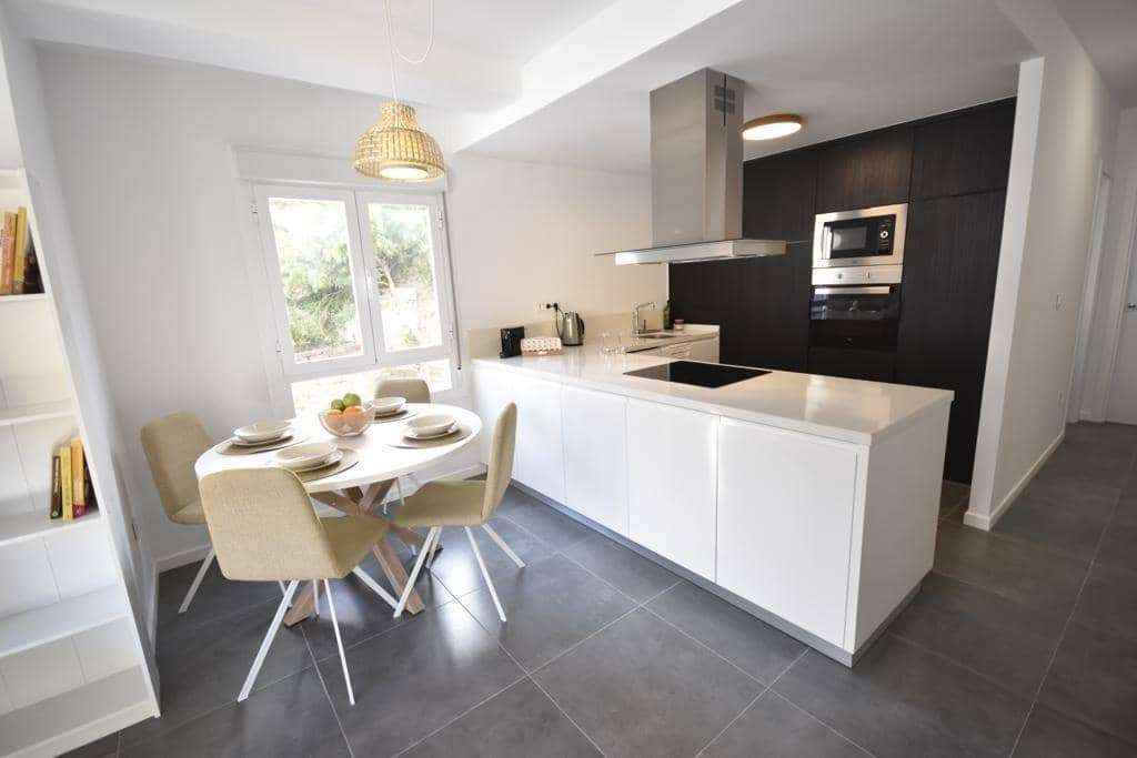 Apartamento de 3 habitaciones en Campoamor en venta con piscina - 209.000 € (Ref: 9419760)