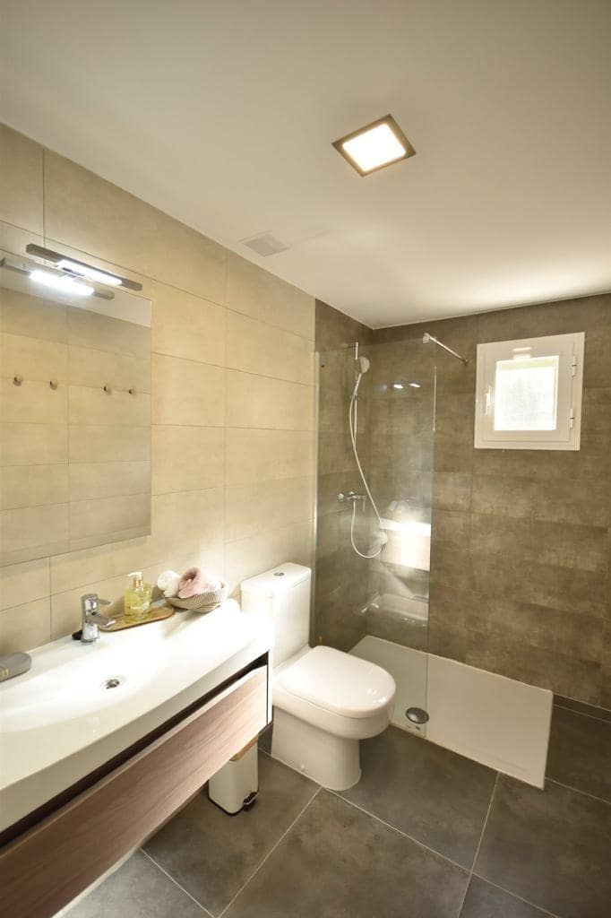 Apartamento de 3 habitaciones en Campoamor en venta con piscina - 209.000 € (Ref: 9419760)