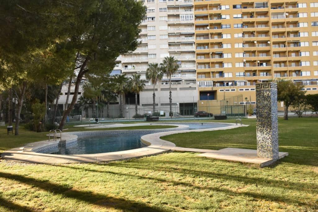 Apartamento de 3 habitaciones en Campoamor en venta con piscina - 209.000 € (Ref: 9419760)