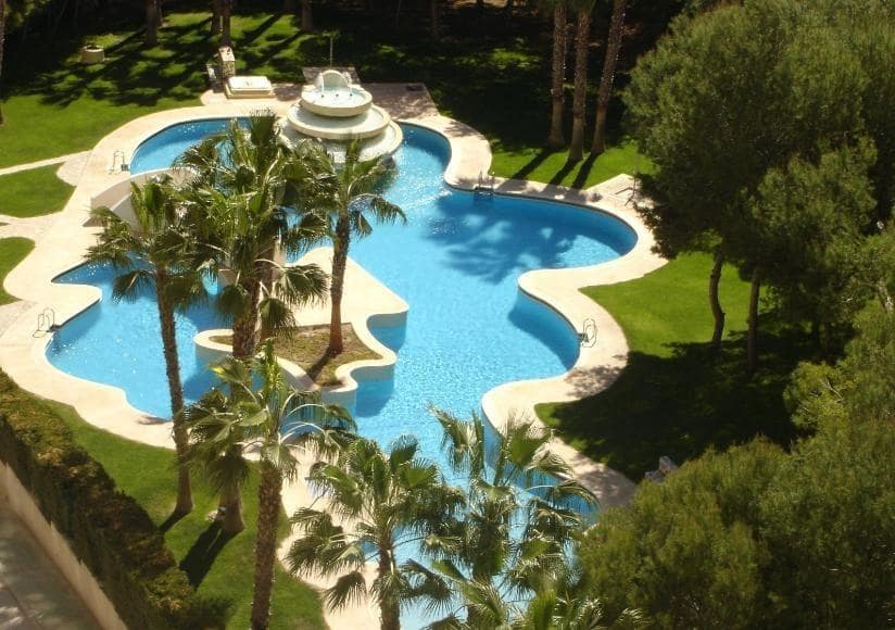 Apartamento de 3 habitaciones en Campoamor en venta con piscina - 209.000 € (Ref: 9419760)