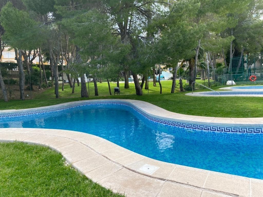 Apartamento de 3 habitaciones en Campoamor en venta con piscina - 209.000 € (Ref: 9419760)
