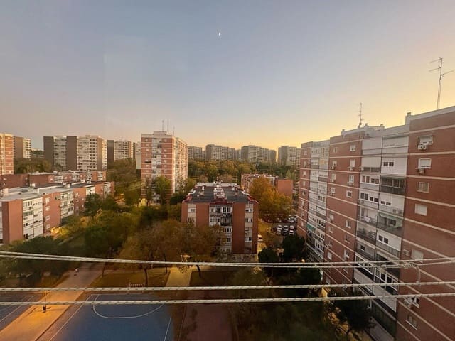 3 bedroom Penthouse for sale in Pilar, Madrid city - € 470,000 (Ref: 9422430)