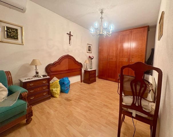 3 bedroom Penthouse for sale in Pilar, Madrid city - € 470,000 (Ref: 9422430)