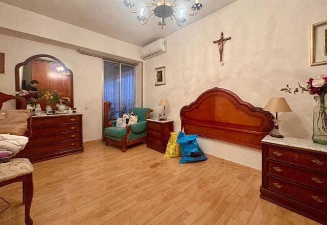 3 bedroom Penthouse for sale in Pilar, Madrid city - € 470,000 (Ref: 9422430)