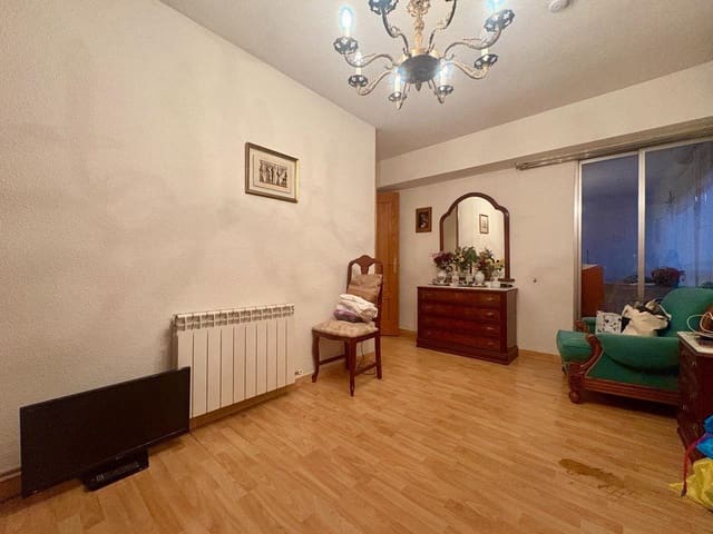 3 bedroom Penthouse for sale in Pilar, Madrid city - € 470,000 (Ref: 9422430)