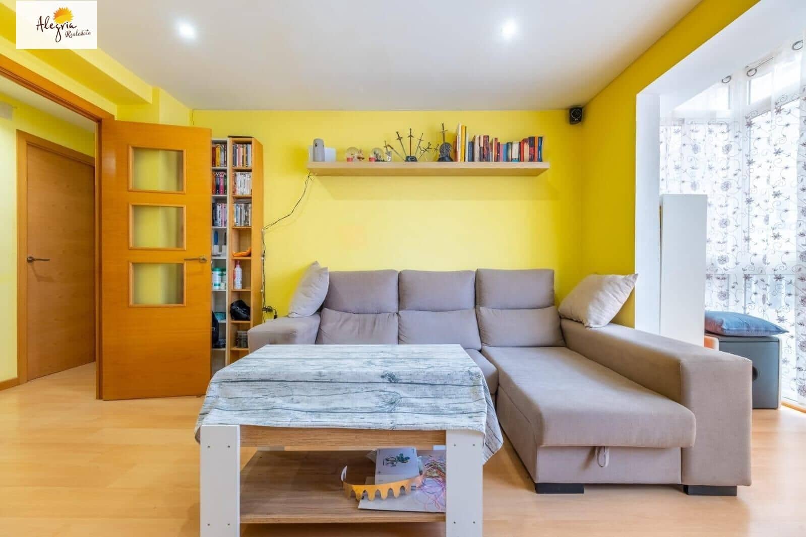 3 bedroom Apartment for sale in Alicante / Alacant city - € 250,000 (Ref: 9424447)