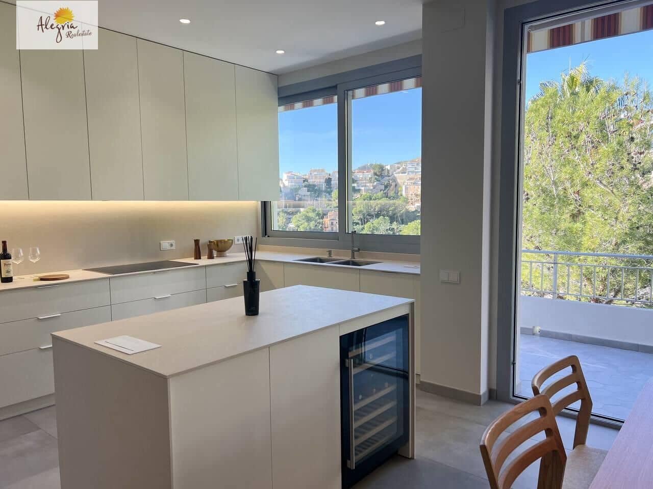 5 bedroom Villa for sale in Cullera with pool garage - € 1,300,000 (Ref: 9425774)