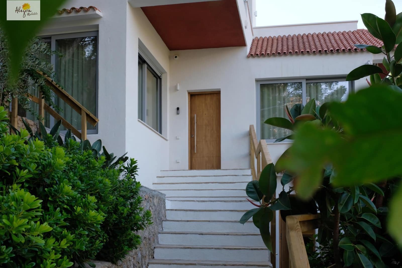 5 bedroom Villa for sale in Cullera with pool garage - € 1,300,000 (Ref: 9425774)