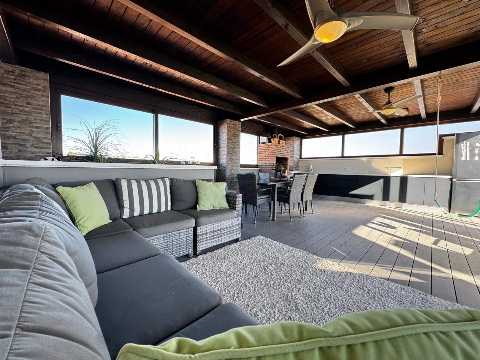 4 soverom Penthouse til salgs i Torrevieja med svømmebasseng - € 529 900 (Ref: 9427215)