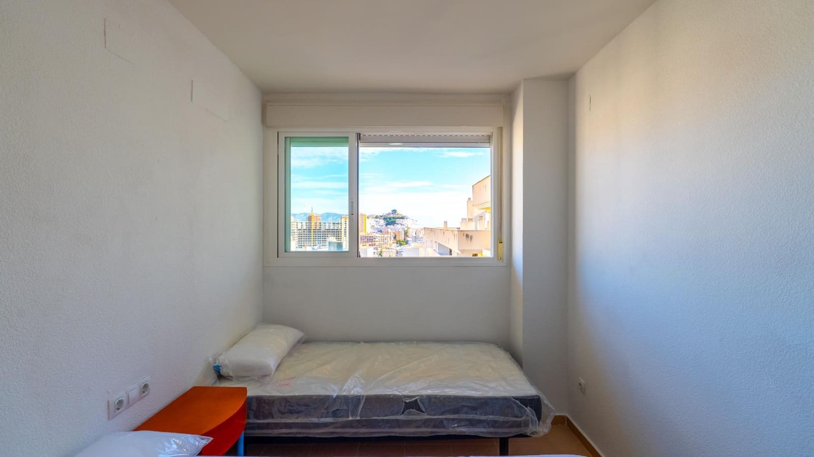 3 makuuhuone Kattohuoneisto myytävänä paikassa La Villajoyosa / Vila Joiosa mukana uima-altaan 
autotalli - 269 900 € (Ref: 9431273)