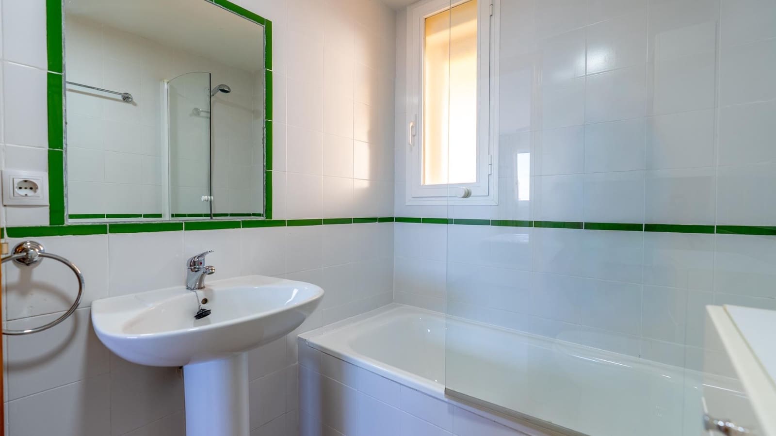 3 makuuhuone Kattohuoneisto myytävänä paikassa La Villajoyosa / Vila Joiosa mukana uima-altaan 
autotalli - 269 900 € (Ref: 9431273)