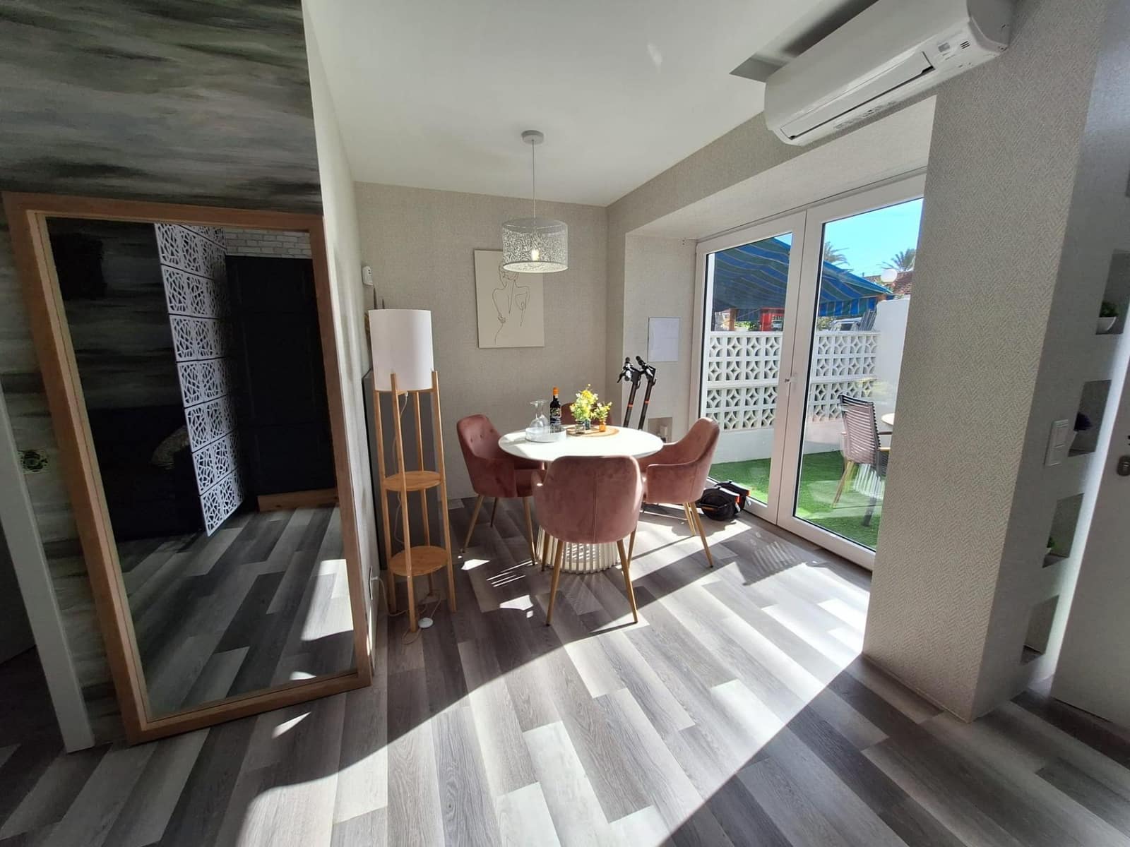 Studio till salu i Torrevieja - 120 000 € (Ref: 9436243)